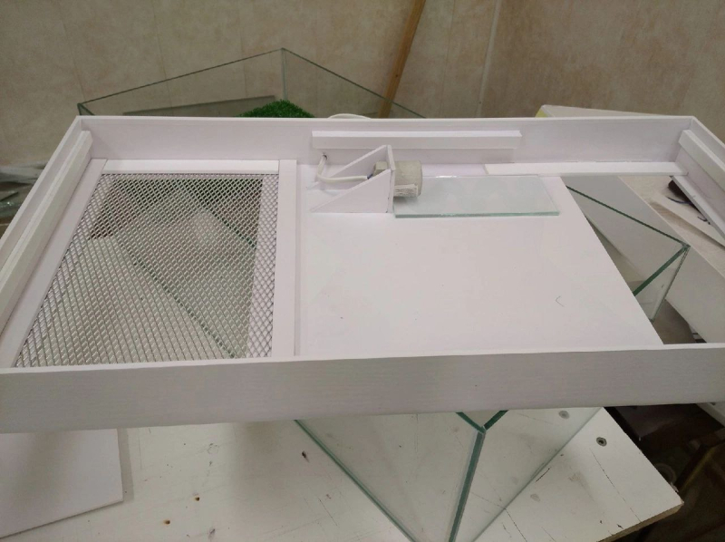 Аквариум с островком