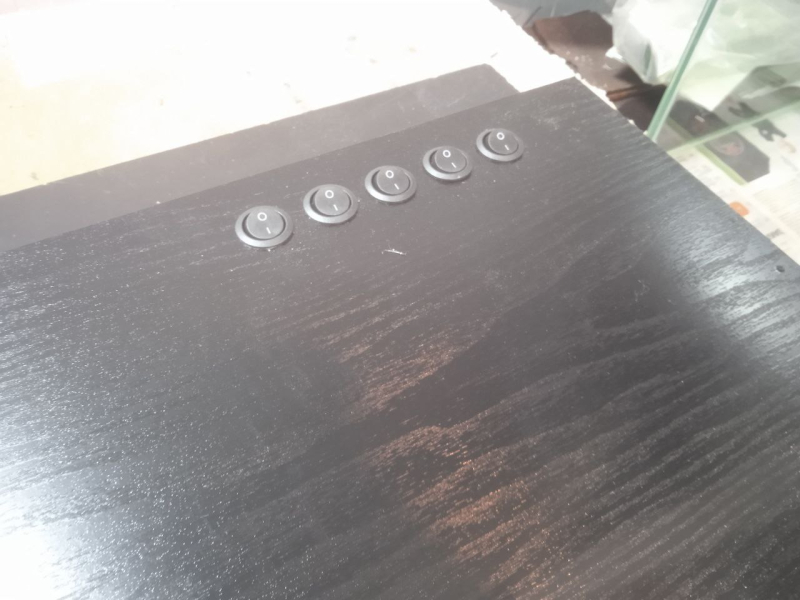 Аквариумная крышка из пластика