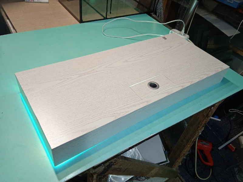 Нужна ли аквариуму крышка?